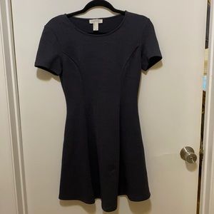 Medium Forever21 fitted dark grey dress